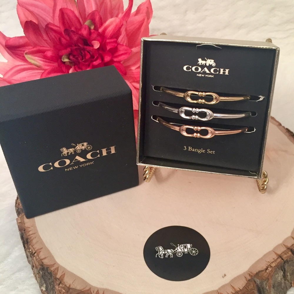 COACH 3 piece Signature Kissing C Bangle Set 🆕 - Picture 4 of 11